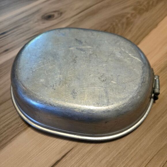 Vintage Aluminum Mess Kit - Picture 4 of 5